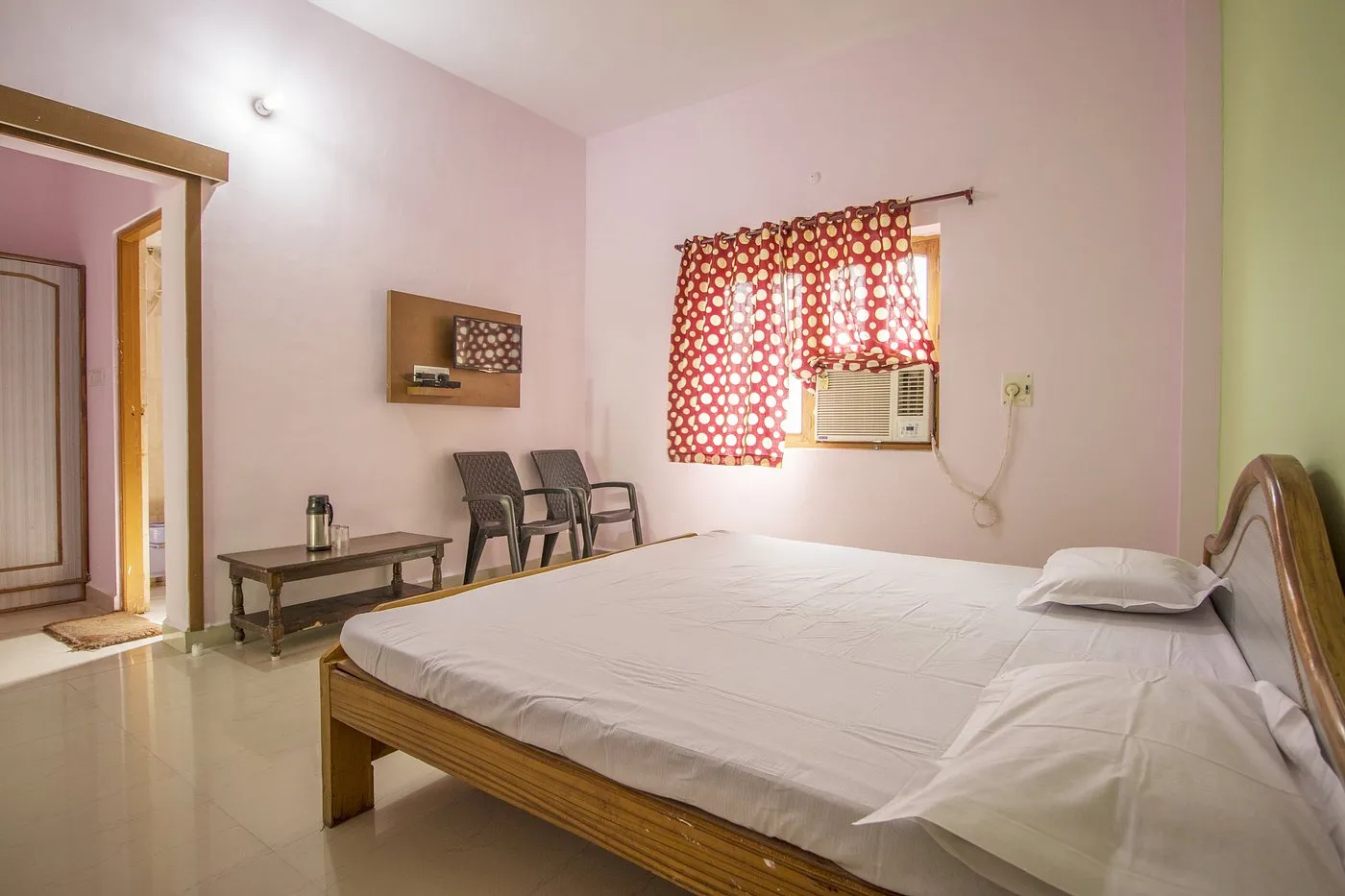 Affordable Stay Room Near Ram Janki Temple - Yatra Service