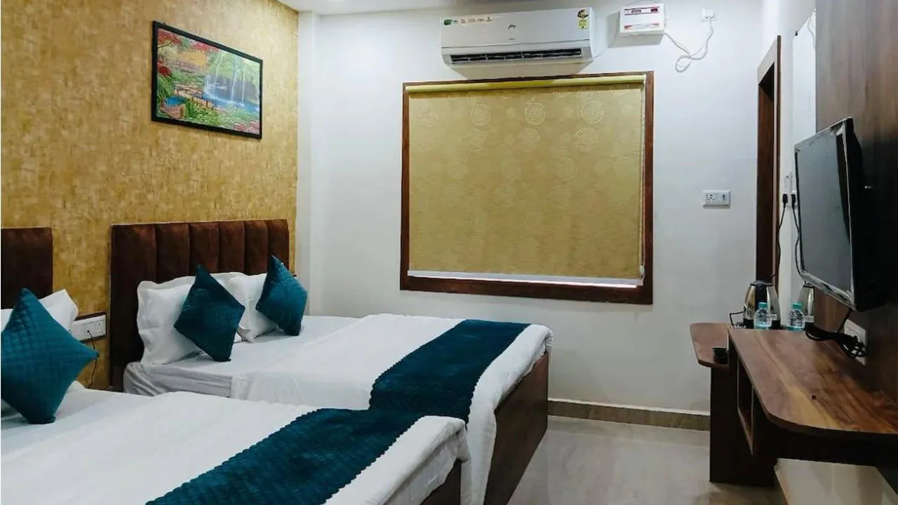 Deluxe Family Room At Hotel Rao Resort Chitrakoot - Yatra Service
