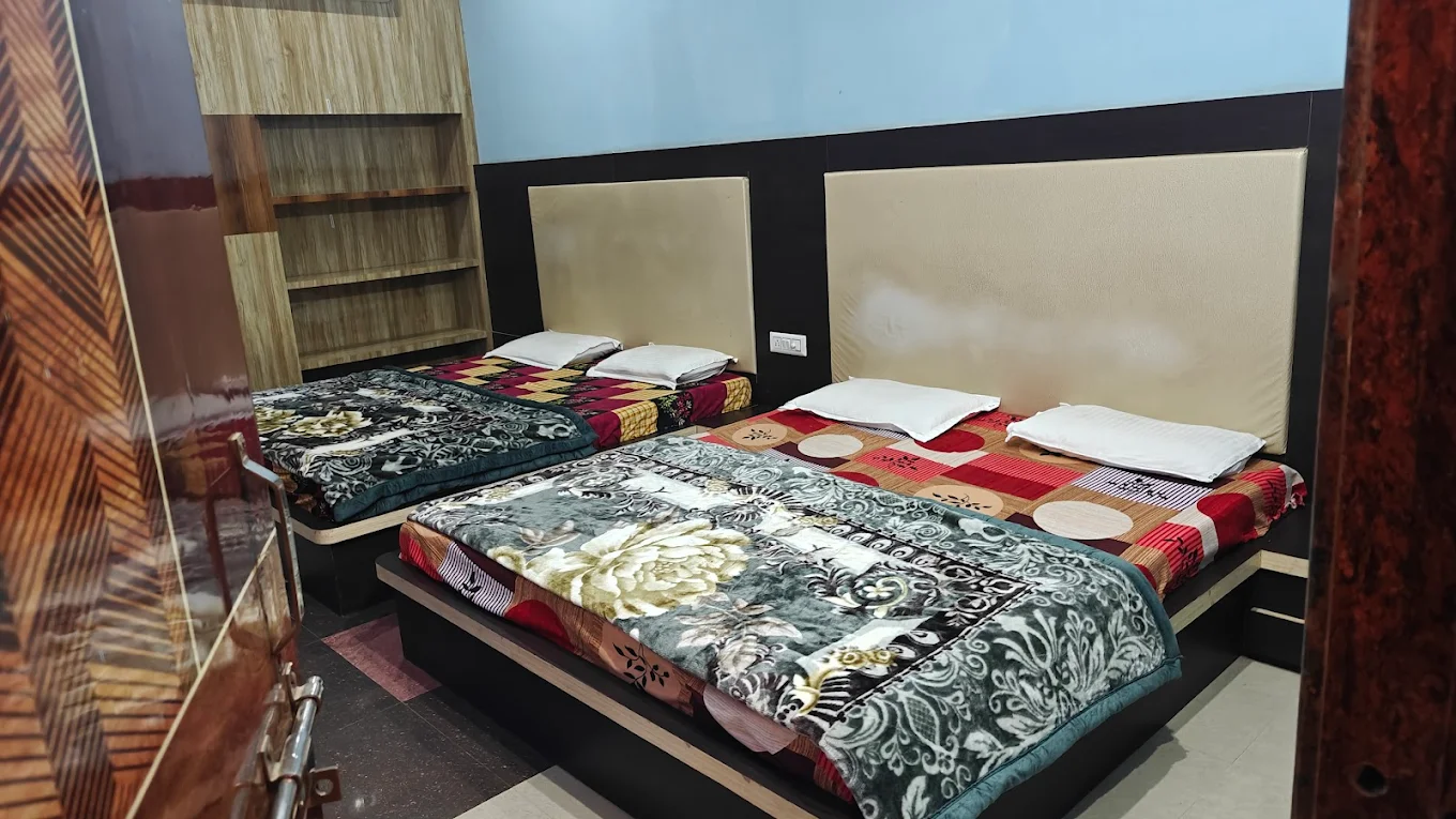 Double Bed Room At Hotel Mandakini Chitrakoot - Yatra Service
