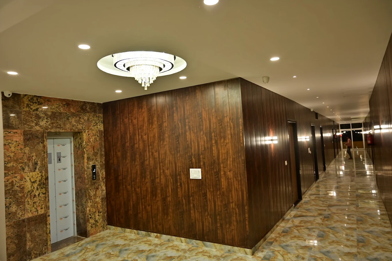 Elevator Facility Available At Hotel Raghuveer - Yatra Service
